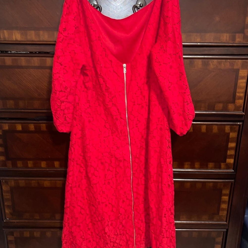 Red Lace Floral Dress// Small// Never worn// Charming Charlie